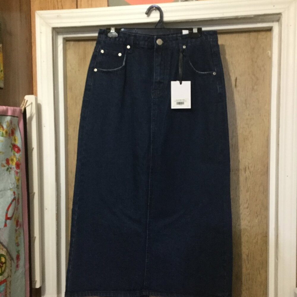 NWT denim maxi skirt Size USA 10 blue back slit 5 pocket zip and button closure